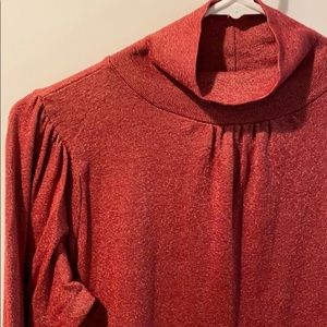 🍎 EUC Michael Stars reddish/orange mock turtleneck
